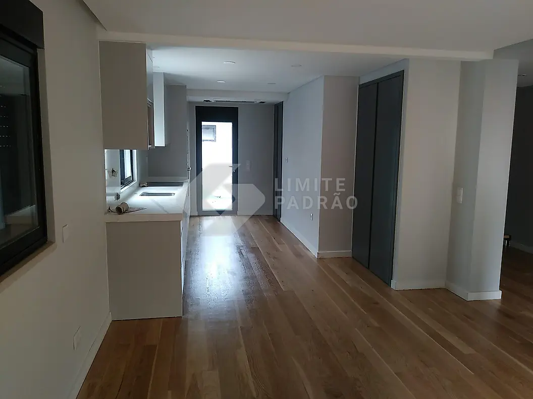Sala: sala com soalho