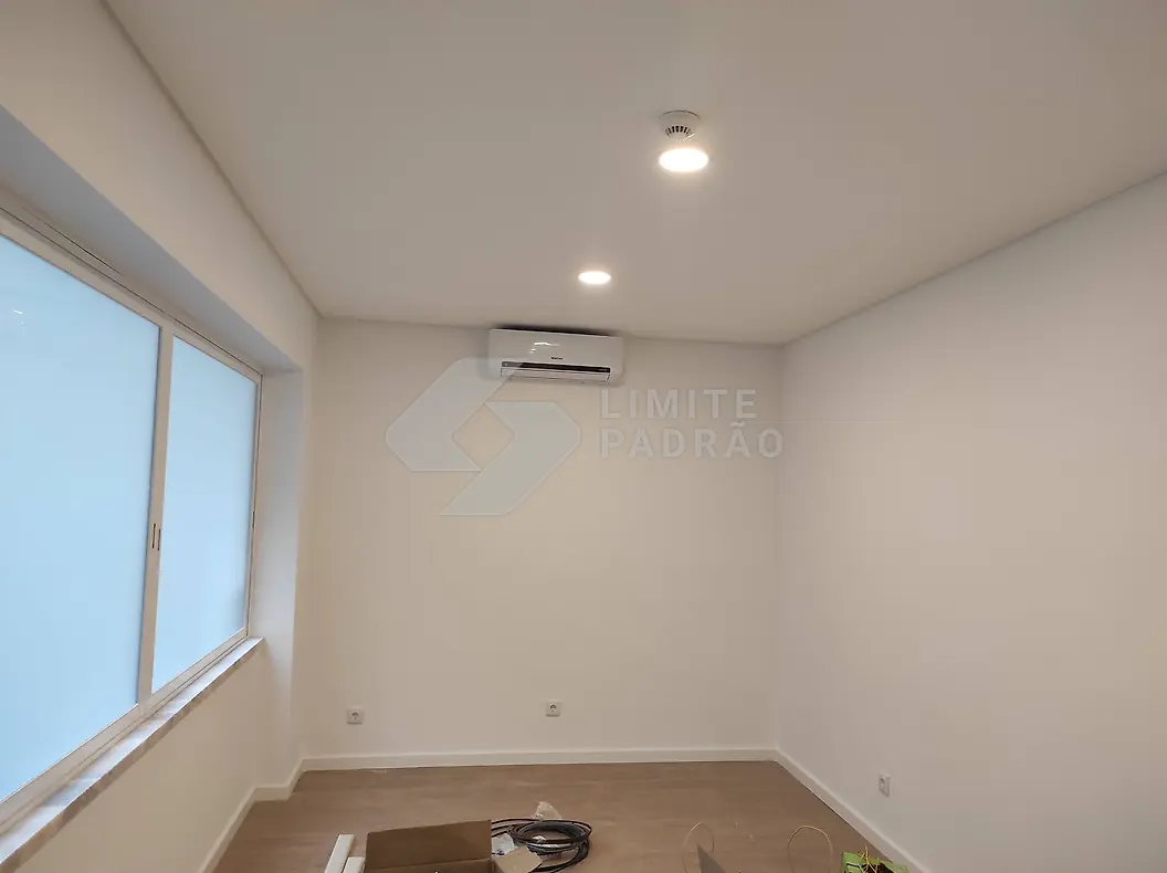 Quarto: quarto com janela